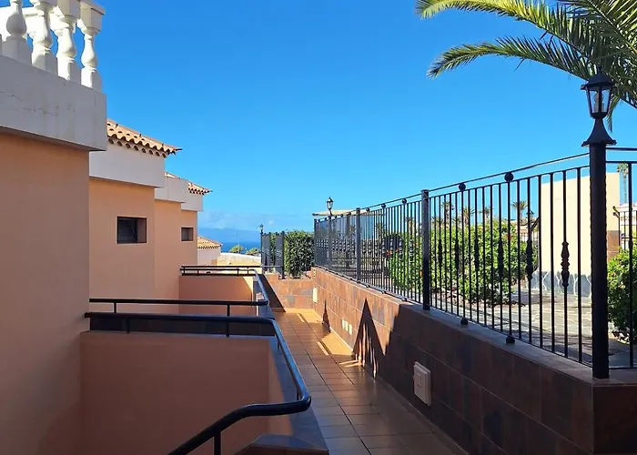 Апартаменти Bright In Адехе